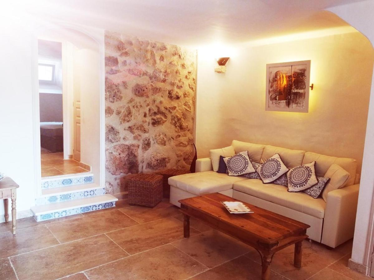 Bastide Provencale Les Muriers D'Engaspaty Seillans Exterior photo
